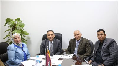 جامعة الفيوم: استمرار فعاليات مشروع التنور المجتمعي واجتماع المنسقين الدوري