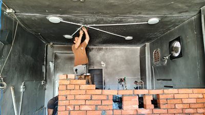 عروسة تبرعت بـ50 جنيه.. حملة إنسانية لمساعدة شاب احترق مطعمه في المنوفية |صور