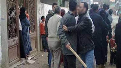 بتر إصبعين.. أب وابنه يتعديان على صاحب عربة كارو في الغربية 