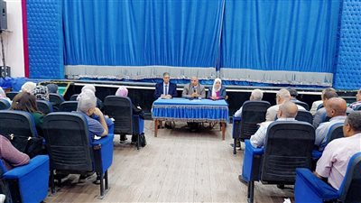 وكيل تعليم الفيوم يعقد اجتماعاً لمتابعة انتظام امتحانات الفصل الدراسي الثاني