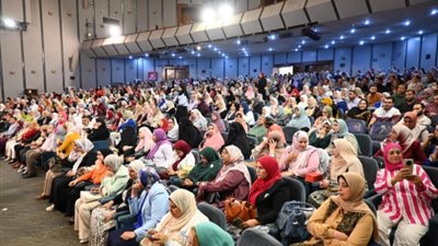 تقديرًا لعطائهم الإنساني النبيل.. البحيرة تحتفل باليوم العالمي للتمريض |صور