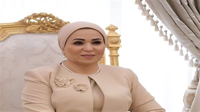 السيدة انتصار السيسي تقدم واجب العزاء لأسرة البطل خالد محمد شوقي