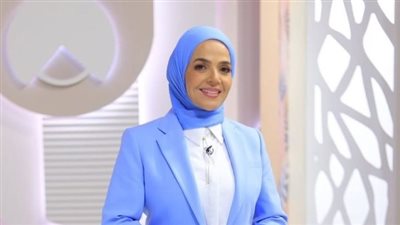 «أخويا وحبيبي المتواضع».. منى عبدالغني تشيد بتواضع ياسر جلال 