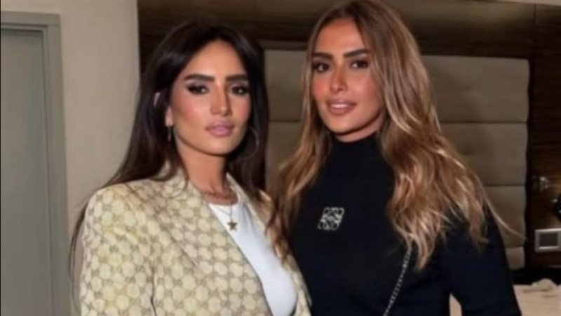 ياسمين رضا وشقيقتها