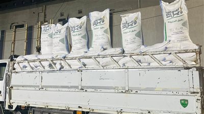 ضبط 9 أطنان دقيق بلدى مدعم قبل بيعها بالسوق السوداء بالفيوم    