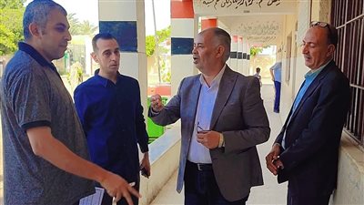 مدير ووكيل إدارة أبشواي التعليمية يتفقدان سير امتحانات نهاية العام الدراسي  