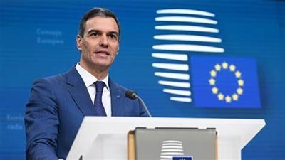 اجتماع دولي في إسبانيا لدعم حل الدولتين.. أشرف العشري يوضح تداعياته