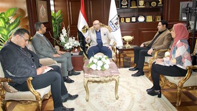 محافظ بني سويف يلتقي وفداً من المجلس القومي لحقوق الإنسان