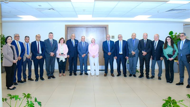 اثناء اللقاء 