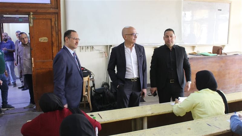 رئيس جامعة عين شمس