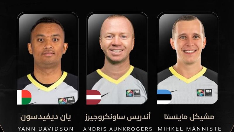 طاقم تحكيم أجنبي