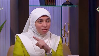 «سيلفي الكعبة».. الإفتاء تكشف الحكم الشرعي للتصوير أثناء الطواف| فيديو 