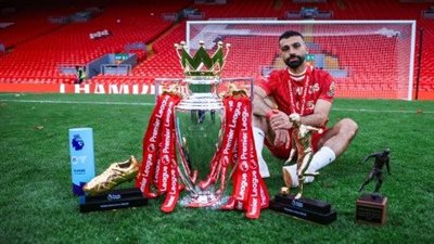 فى ليلة التتويج.. محمد صلاح ينشر صور جوائز الموسم على حسابه الشخصى 