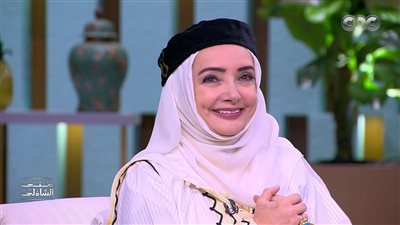 عايدة الأيوبى: عشت سنة مع جدتى بالإسكندرية وجدّى كان يعشق عبد الوهاب|فيديو 