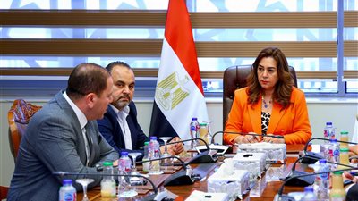 التنمية المحلية تتابع الاستعدادات الخاصة بعقد مؤتمر المسؤولية المجتمعية