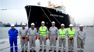 ميناء الإسكندرية يستقبل سفينة جديدة لإعادة تغييز الغاز الطبيعي المسال