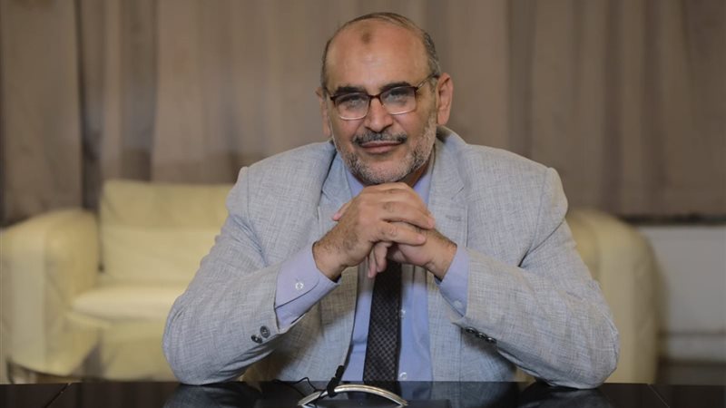الدكتور حسن بخيت