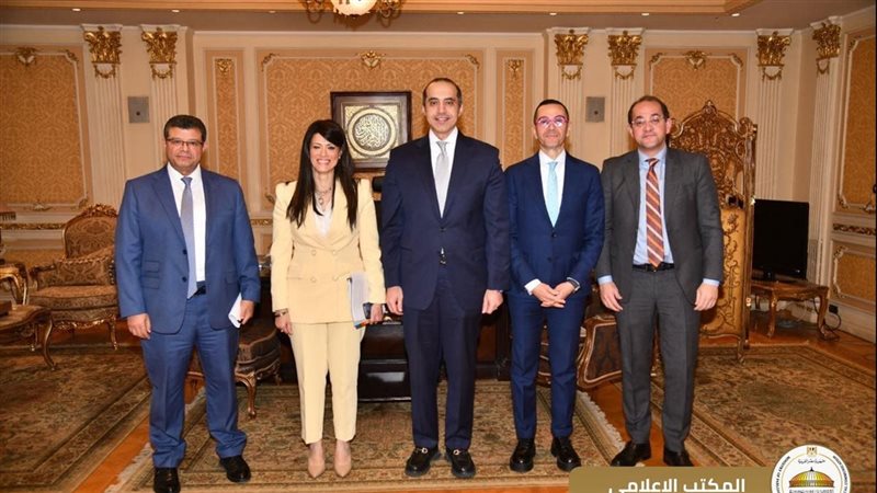 اجتماع لجنة الشئون