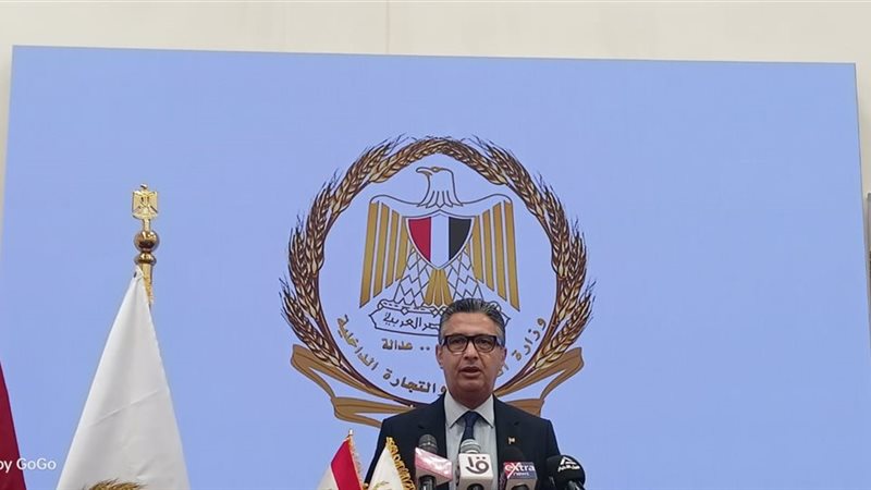 الدكتور شريف فاروق