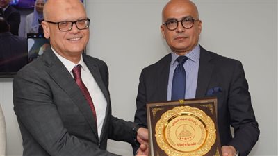 جامعة عين شمس تكرم قياداتها المتميزة في احتفالية تقدير وعرفان