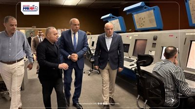 لمتابعة سير العمل... وزير الطيران يتفقد مركز القاهرة للملاحة الجوية CANC