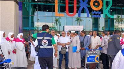 توجه أول فوج من حجاج الجمعيات الأهلية بالأقصر للأراضي المقدسة (صور)