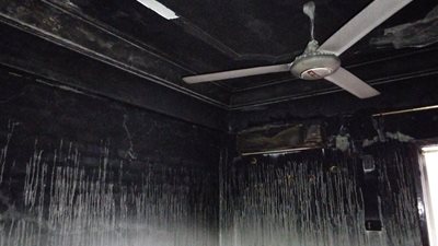 شقة تحولت إلى رماد.. مأساة حريق يلتهم منزلًا في السويس