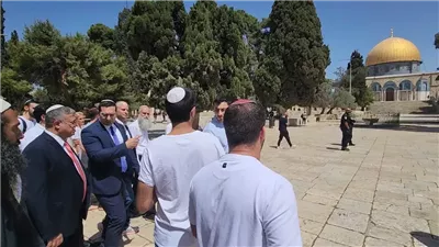 بن غفير يثير الجدل بالصلاة في الحرم القدسي ومسيرة الأعلام تشعل التوتر في القدس