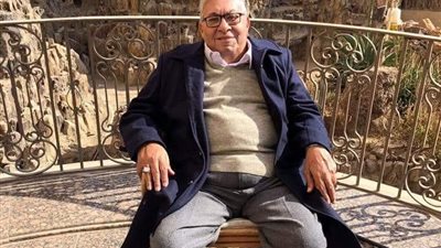 فاروق فلوكس يكشف تطورات حالته الصحية بعد نقله إلى المستشفى .. خاص