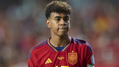 الماتادور في مواجهة الديوك.. لامين يامال يقود قائمة منتخب إسبانيا