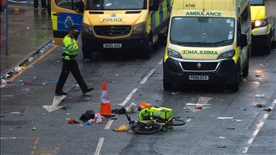 روايات مرعبة واعتقال بريطاني بعد حادث دهس مروع خلال احتفالات ليفربول| صور