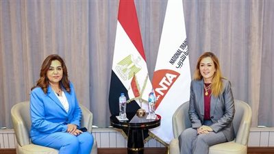 وزيرة التنمية المحلية تشارك في المقابلات الشخصية لبرنامج المرأة تقود 