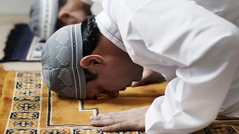 رد السلام اثناء الصلاة