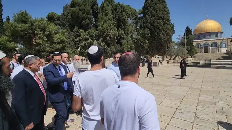 بن جفير يقتحم المسجد