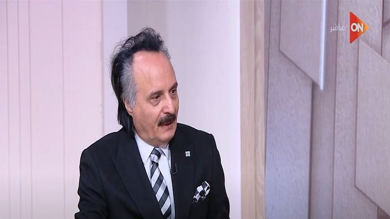 الدكتور نبيل عبد