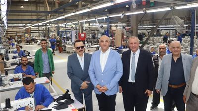 محافظ القليوبية يتفقد عددا من المصانع الرائدة بمدينة الخانك