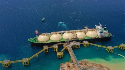 خبير: 5 ناقلات غاز و3 وحدات تغييز بخليج السويس ورابعة بدمياط