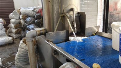 ضبط كيان صناعي مخالف بالمنوفية والتحفظ على 24 طن مواد غذائية مجهولة المصدر