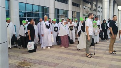 1292 حاج من حجاج البر يغادرون ميناء نويبع البحري متجهين لبيت الله الحرام