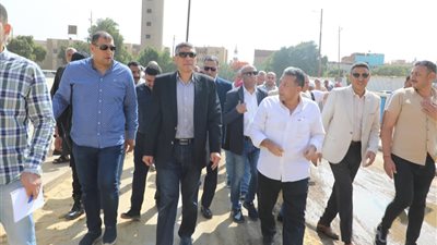 محافظ الجيزة: رفع كفاءة وصيانة كوبري البليدة بالعياط لتحسين عوامل الأمان 