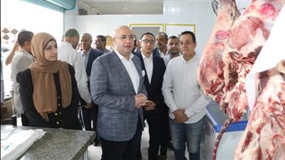 محافظ بني سويف يفتتح ثاني معرض للحوم والسلع استعدادا للأضحى 