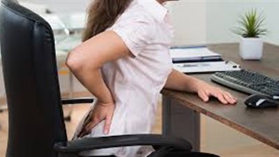 دراسة مثيرة للجدل: الجلوس لفترات طويلة يسرع الإصابة بالزهايمر 