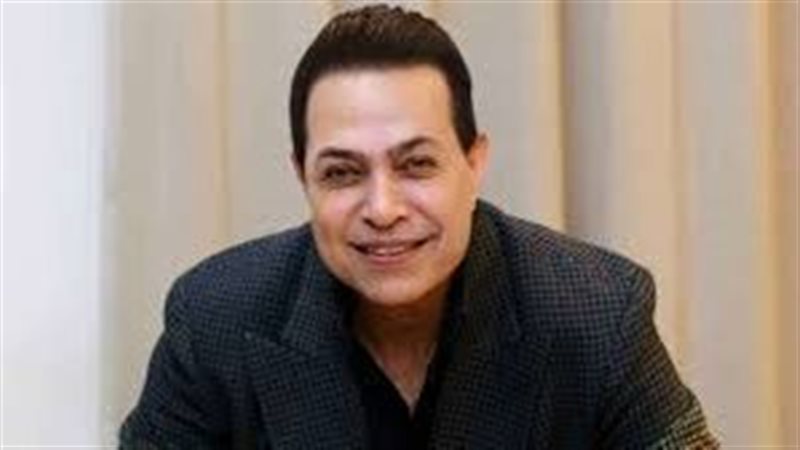 المطرب الشعبي حكيم