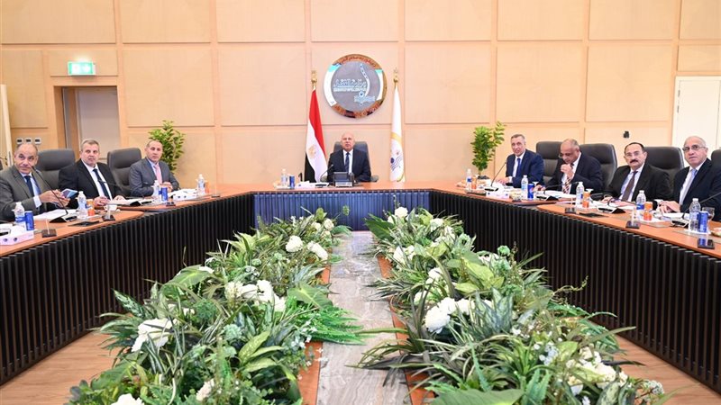 اجتماع وزير النقل