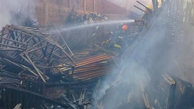 السيطرة على حريق فى مخزن فراشة بمنطقة برك الخيام بكرداسة 