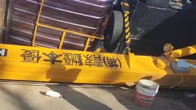 إصابة 3 أشخاص في انقلاب سيارة نقل محملة ونش بمدينة السادات بالمنوفية |صور