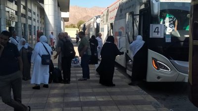 مغادرة 1397 من حجاج البر من ميناء نويبع عبر العبارتين 