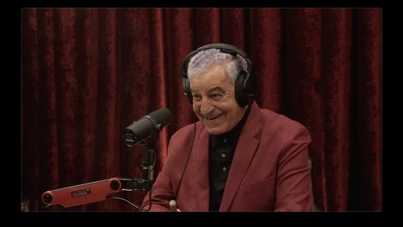 زاهي حواس