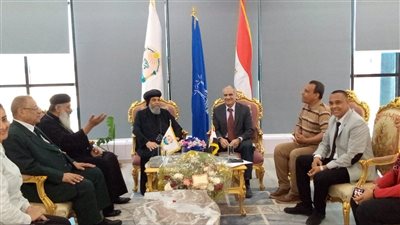 الأنبا بيشوي يزور جامعة أسوان لتهنئة رئيس الجامعة بحلول عيد الاضحى 