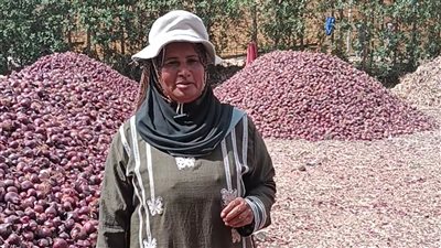 بسيمة.. قصة كفاح تبدأ مع بزوغ الفجر حتى آخر النهار: ضحيت بشبابي وربنا عوضني